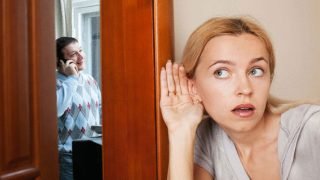 FBI تلقي القبض على مبرمج تطبيق الخيانة الزوجية !!